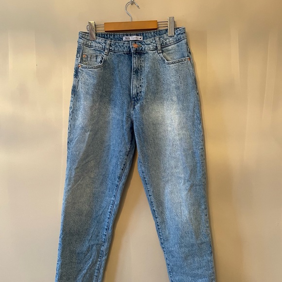 Zara Mom Jeans - Size 8 - Picture 3 of 5
